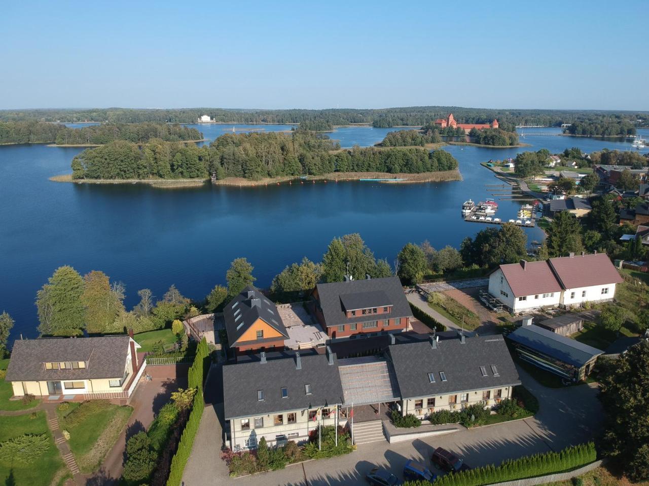 Rowing Hotel Тракай Экстерьер фото