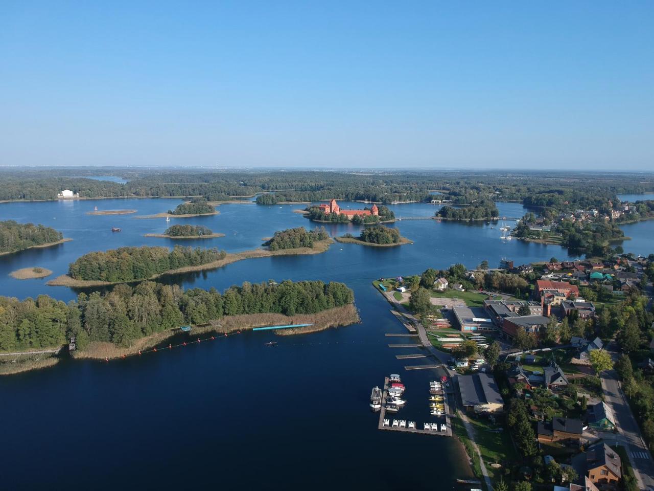 Rowing Hotel Тракай Экстерьер фото
